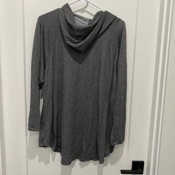 Long Sleeve Hooded Shirt - Picture 5 of 6